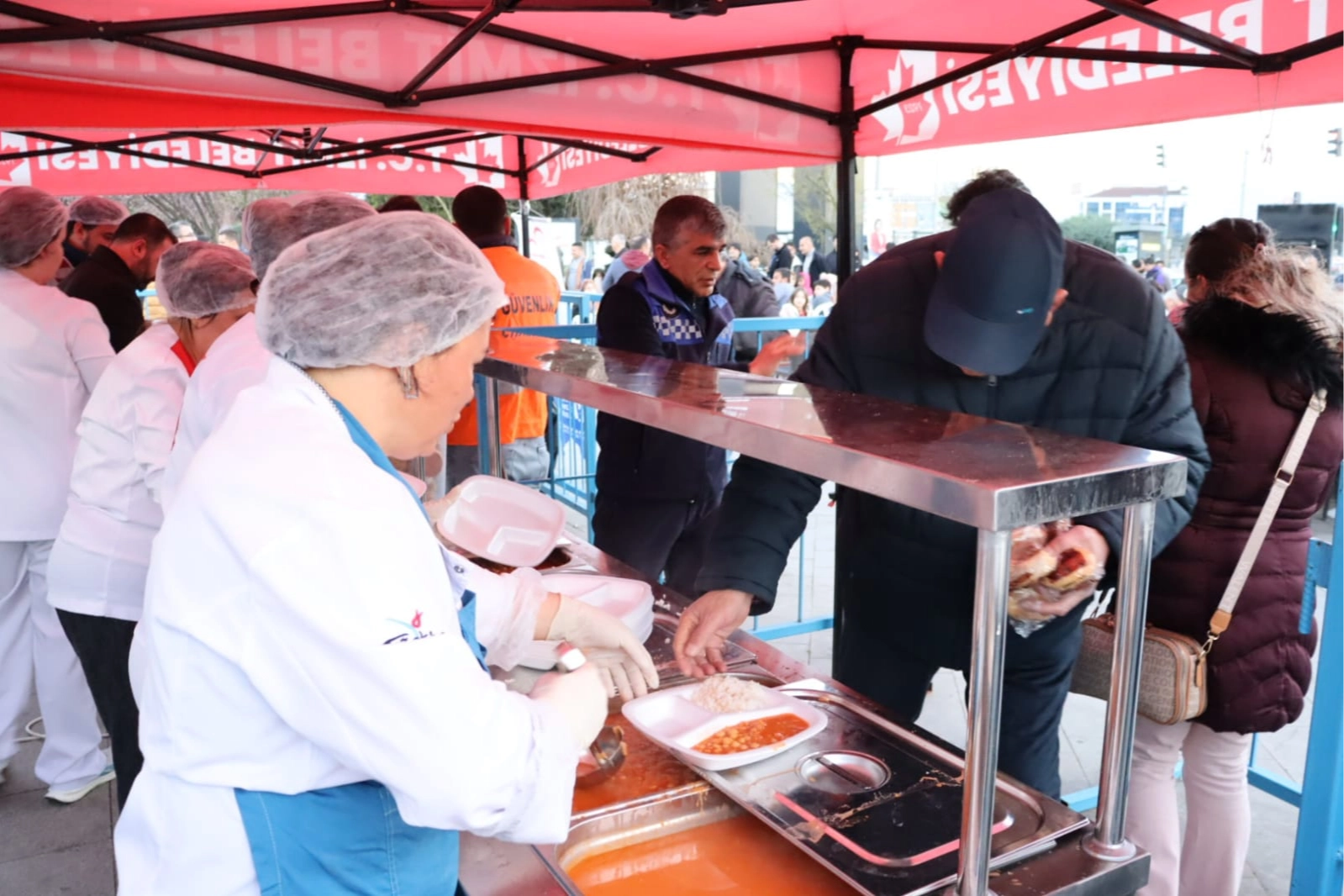 İzmit'te iftar sofraları yine ücretsiz kurulacak haberi