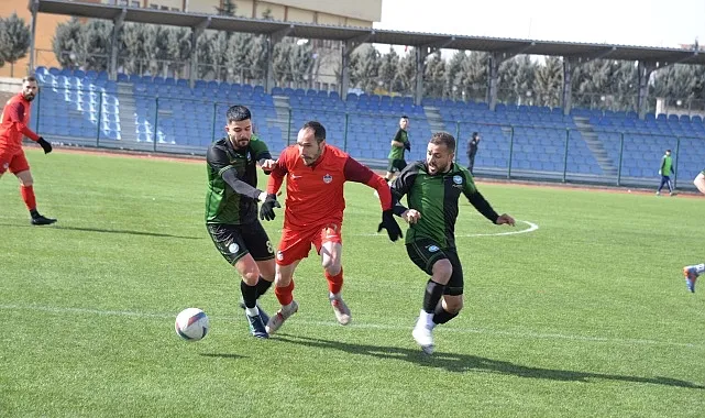 Kahramankazan Belediyespor, evinde karşılaştığı Kavaklıderespor'u 3-0'lık skorla mağlup etti. haberi