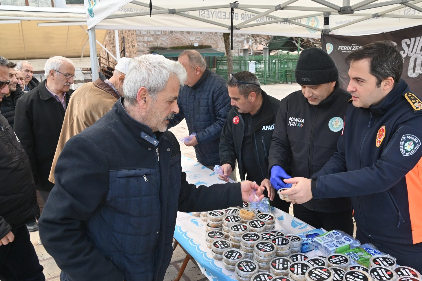 Manisa'da depremde hayatını kaybedenler anıldı haberi