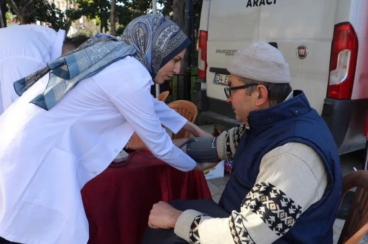 Manisa'da solunum testiyle sigara bırakmaya teşvik haberi