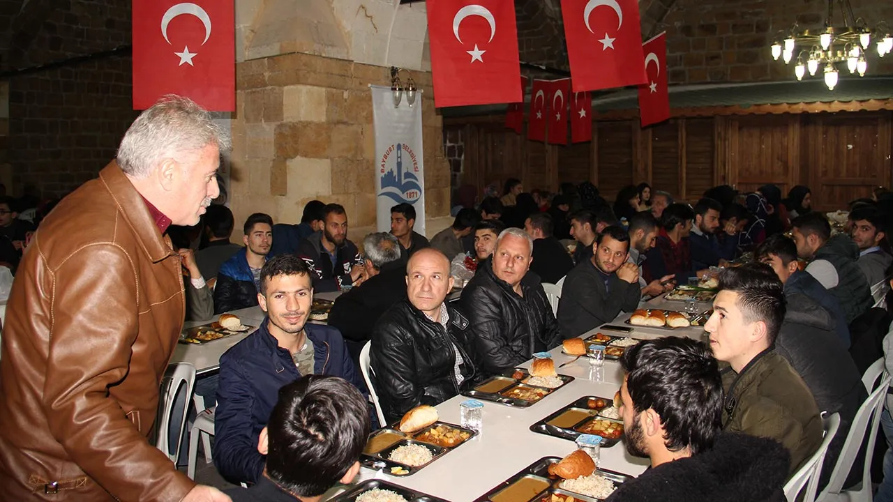 Bayburt Belediyesi'nden Ramazan'da Sıcak İftar Sofrası: Yeni Adres Eski Halk Eğitim Merkezi Haberi