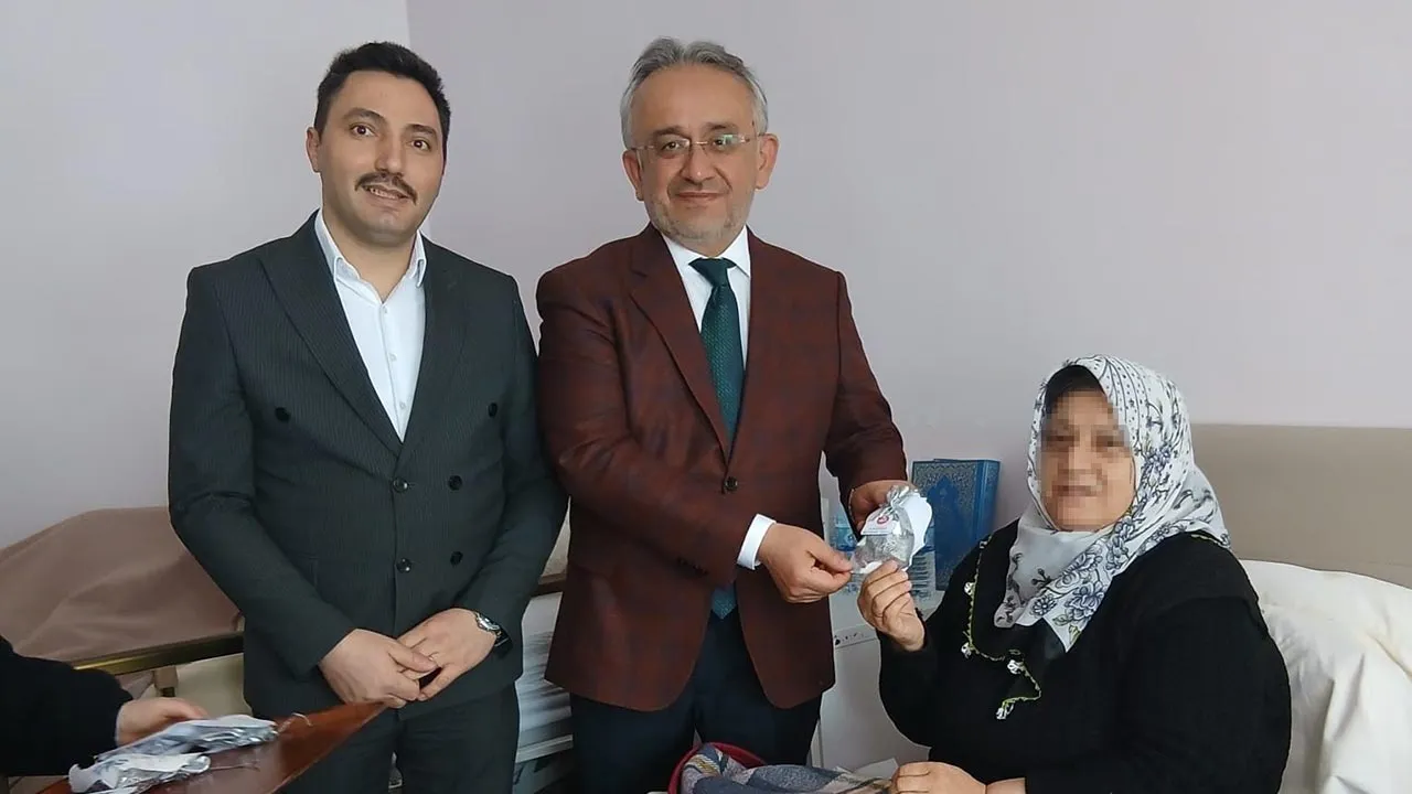 Bayburt Müftüsü Danacı'dan Berat Kandili'nde Engelsiz Yaşam Merkezine Ziyaret Haberi