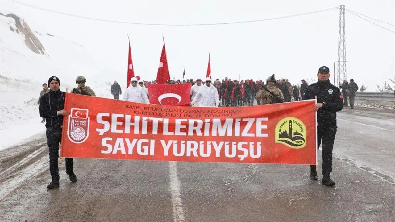 Bayburt'un Kurtuluş Yıldönümü Etkinlikleri Hava Muhalefeti Nedeniyle İptal Edildi Haberi