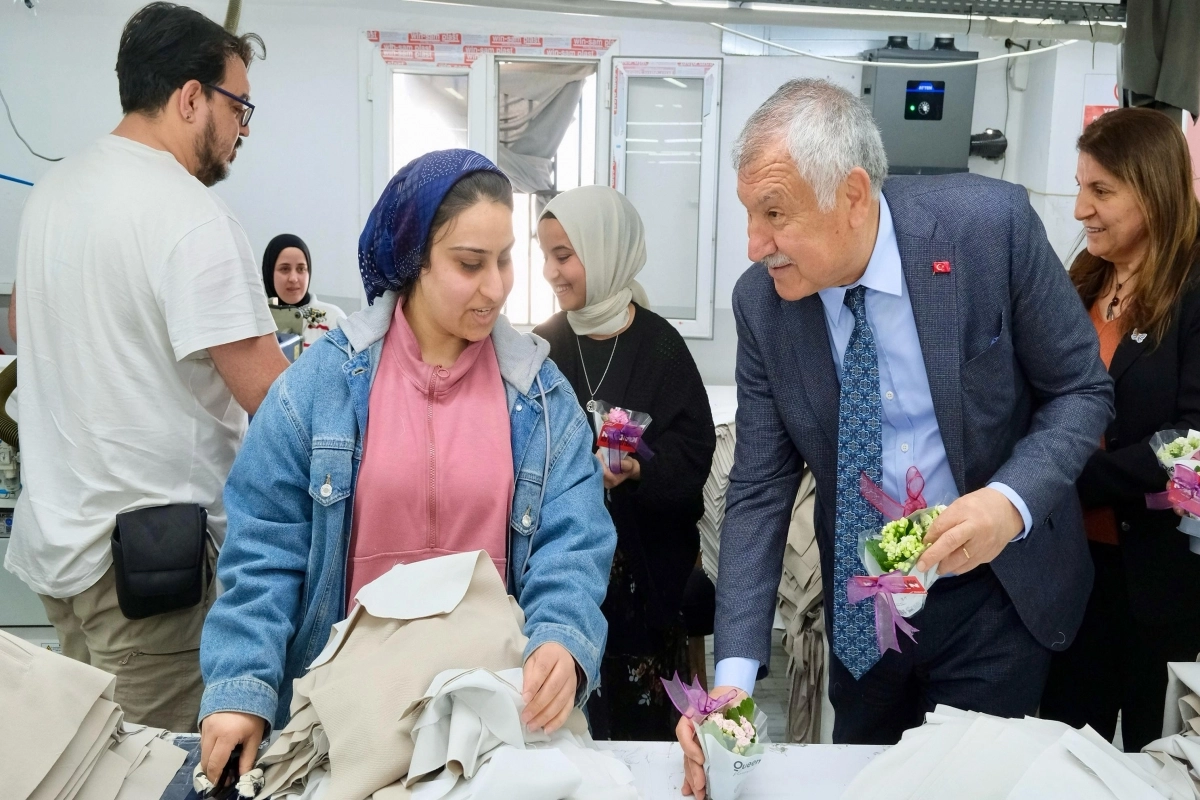 Adana'da kadınlar günü etkinlikleri sürüyor haberi