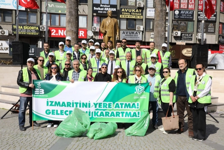 Balıkesir Edremit Belediyesi'nden 'izmarit toplama' kampanyası haberi