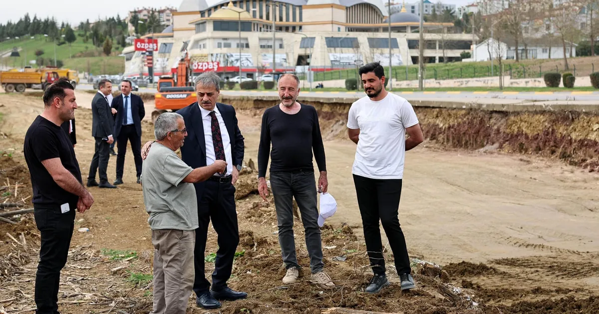 Başkan Alemdar, metrobüs hattında çalışmaları inceledi haberi