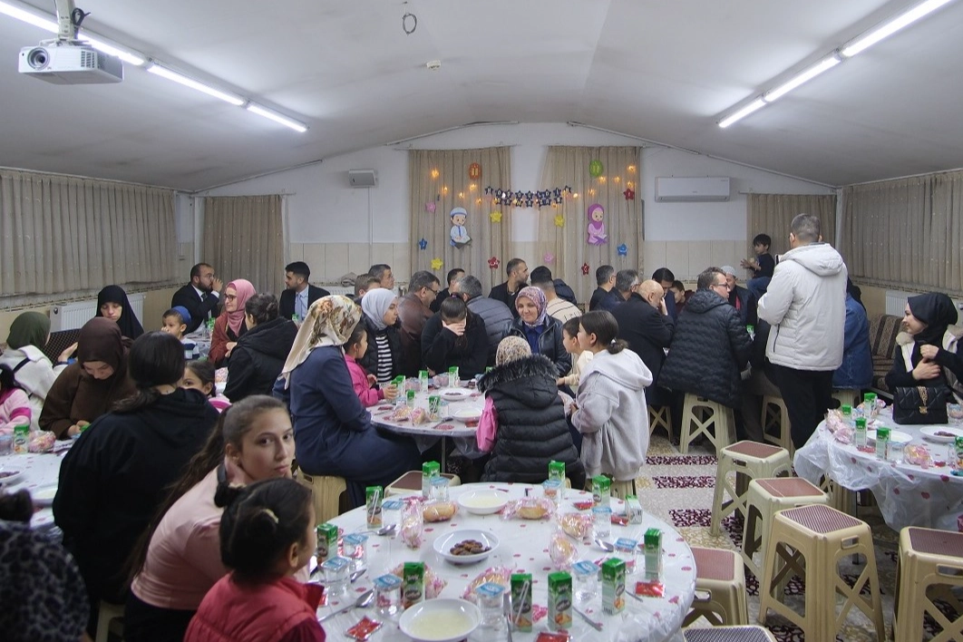 Başkan Altay Ve Başkan Kılca teravih namazında vatandaşlarla buluştu haberi