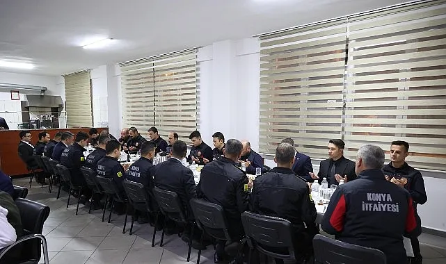 Başkan altay kulu ve cihanbeyli’de vatandaşlarla buluştu, itfaiyecilerle sahur yaptı haberi