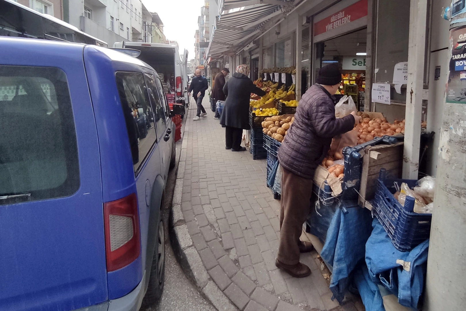 Bursa Osmangazi'de kaldırım işgaline zabıta denetimi haberi