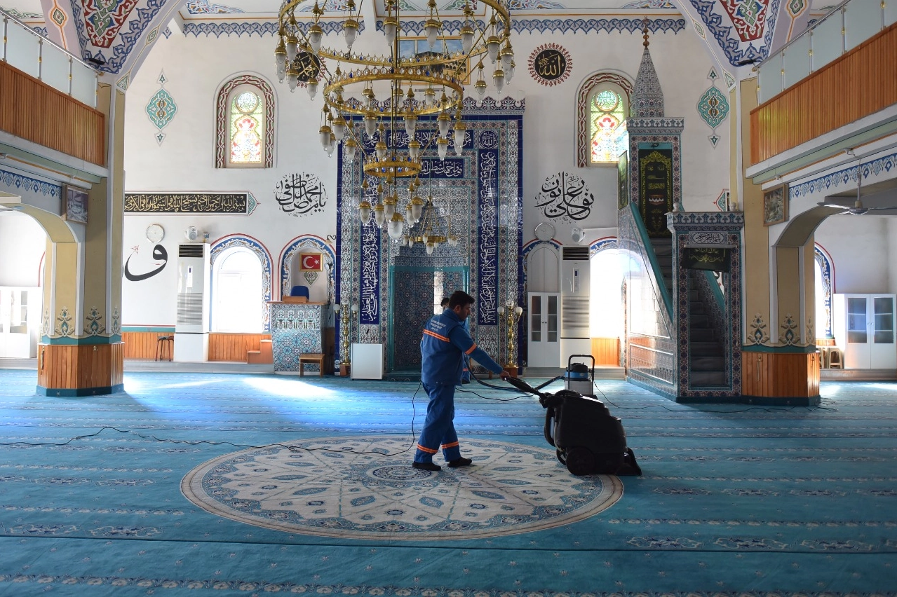 Bursa Yıldırım'ın camilerinde temizliğe devam haberi