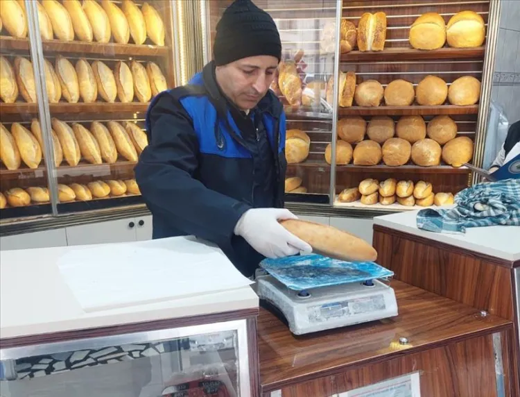 Bursa'da İnegöl zabıtasından ekmek ve pideye sıkı denetim haberi