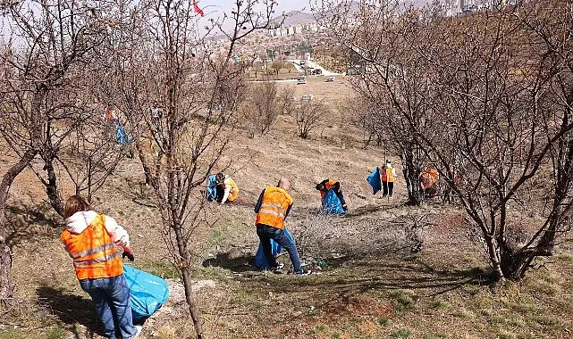 Çankaya'da Üniversiteliler Çevre İçin Bir Araya Geldi haberi