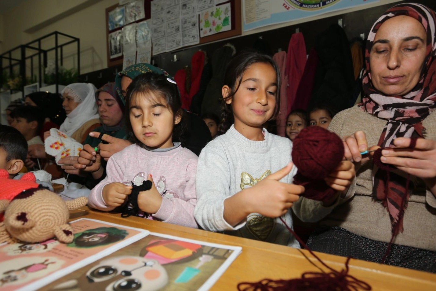 Diyarbakır Ergani'den ilmek ilmek örüyorlar haberi