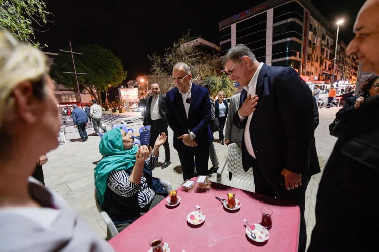 İzmir'de halk sofrası Gaziemir'de kuruldu haberi