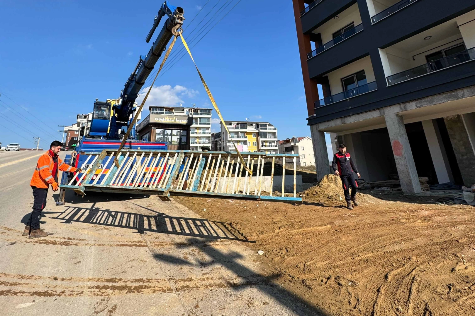 Kocaeli Büyükşehir'in kent estetiğine katkısı sürüyor haberi