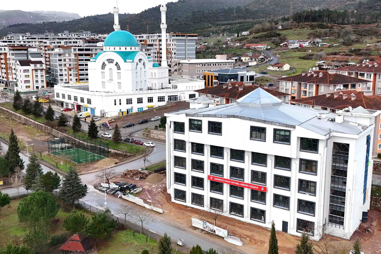 Kocaeli Büyükşehir’in yaptırdığı cemevi açılış için gün sayıyor haberi