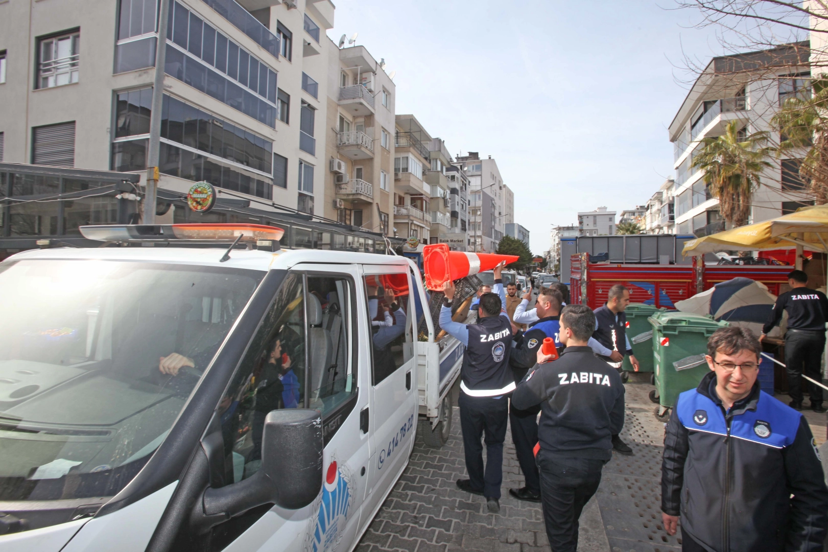 Konya Karabağlar Belediyesi kaldırım işgallerini bitirmeye kararlı haberi