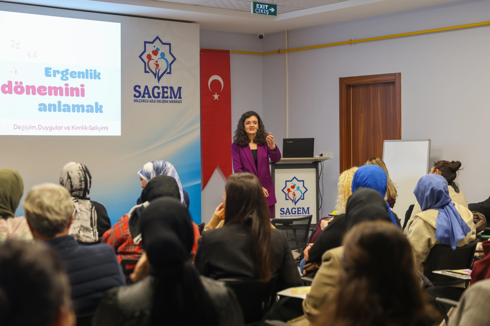 Konya Selçuklu'da SAGEM'den 'ergenlik' semineri haberi