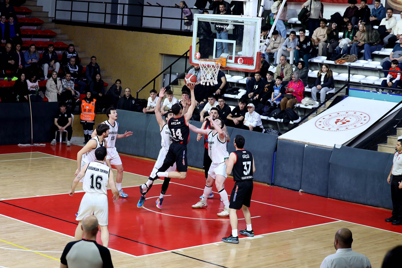 Play-Off serisinde durum eşitlendi haberi