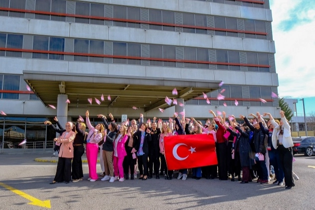 Sabiha Gökçen Havalimanı’nda kadınlara ilham veren 8 Mart kutlaması haberi