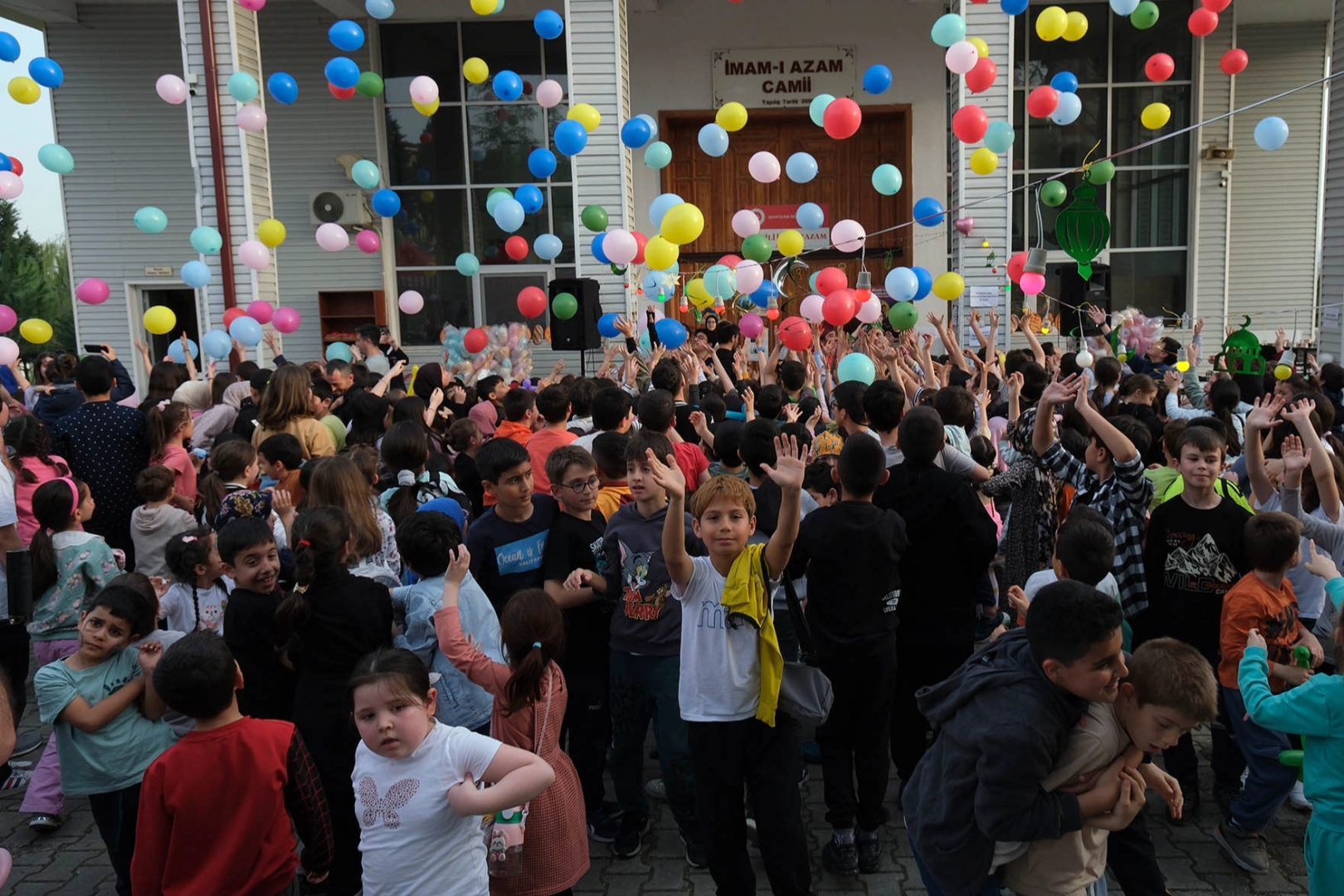 Sakarya’da Ramazan’ın neşesini şehrin dört bir yanına taşıyorlar haberi