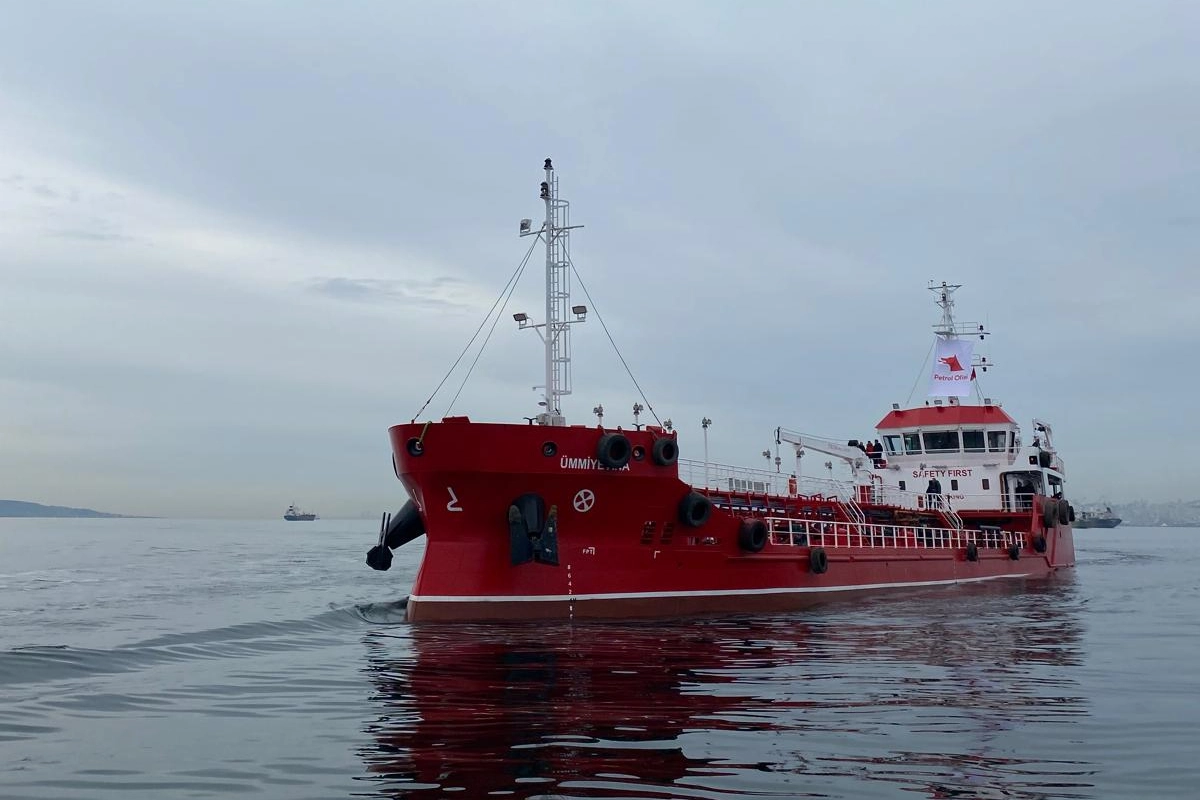 Türkiye'nin kendi enerjisini üreten ilk yerli barç gemisi kullanımda haberi